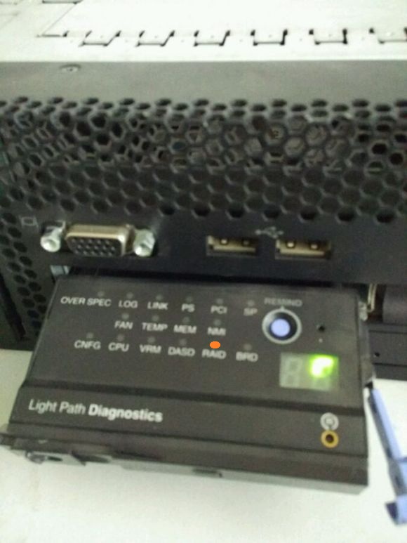 lenovo System x3550 m5 Light Path Diagnostics RAID 亮黄灯